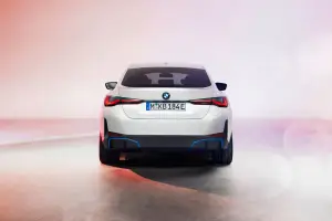 BMW i4  - 3