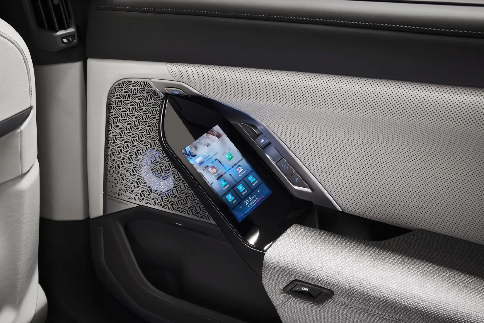 BMW i7 2022 - 8