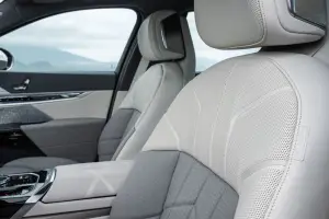 BMW i7 2022 - 13