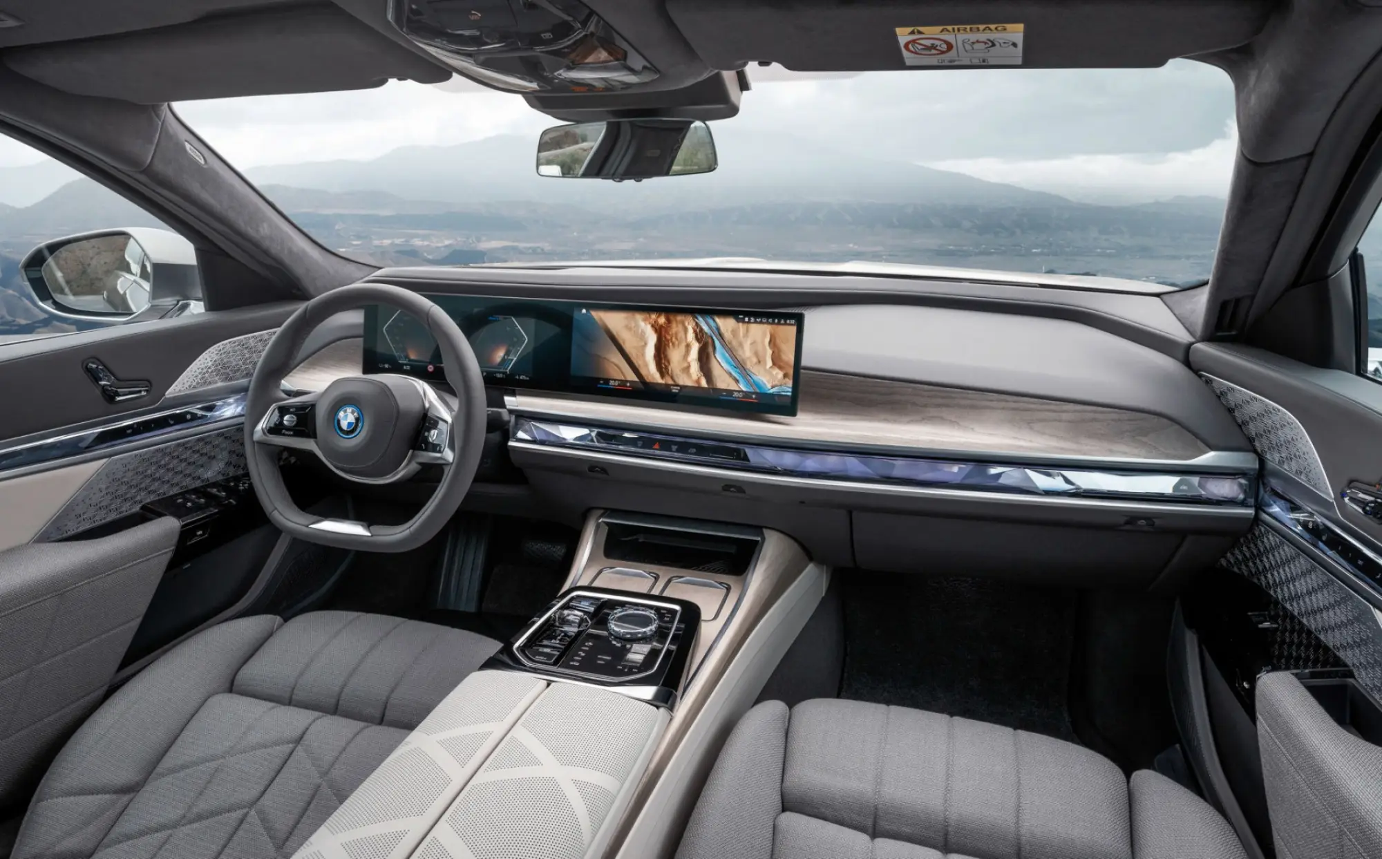 BMW i7 2022 - 33