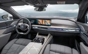 BMW i7 2022 - 33