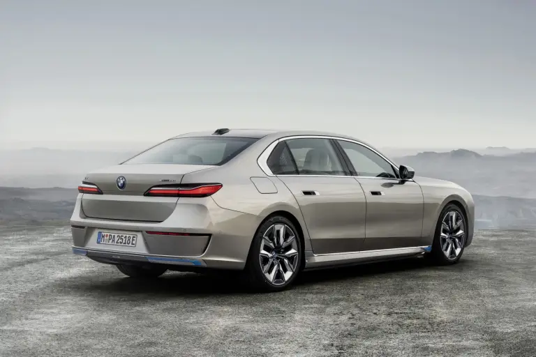 BMW i7 2022 - 48