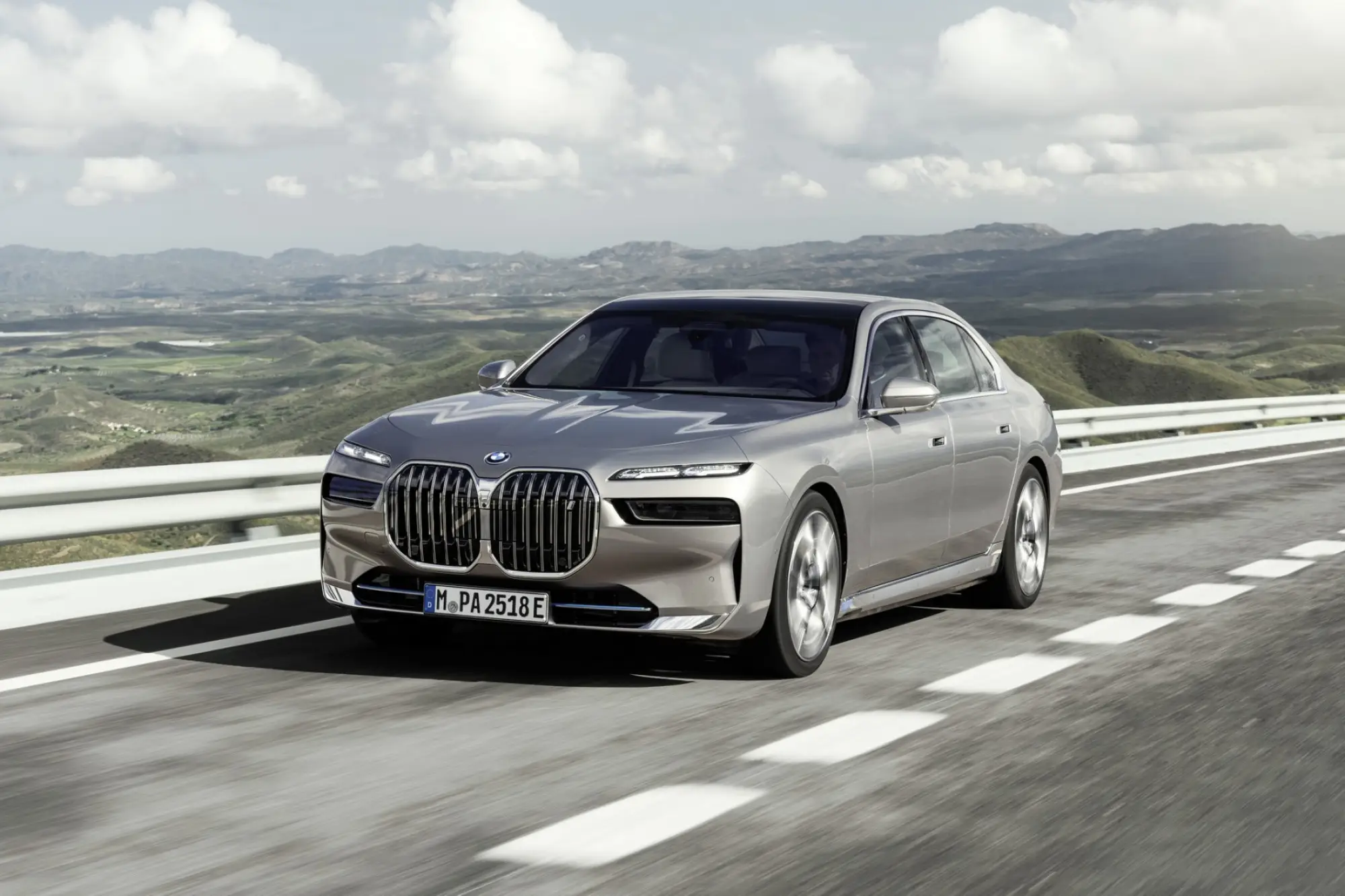 BMW i7 2022 - 43
