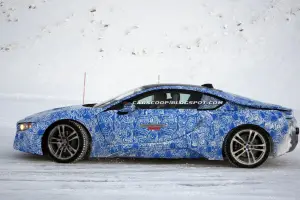 BMW i8 foto spia