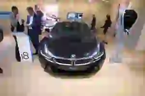 BMW i8 Frozen Black Edition Foto Live - Salone di Ginevra 2017