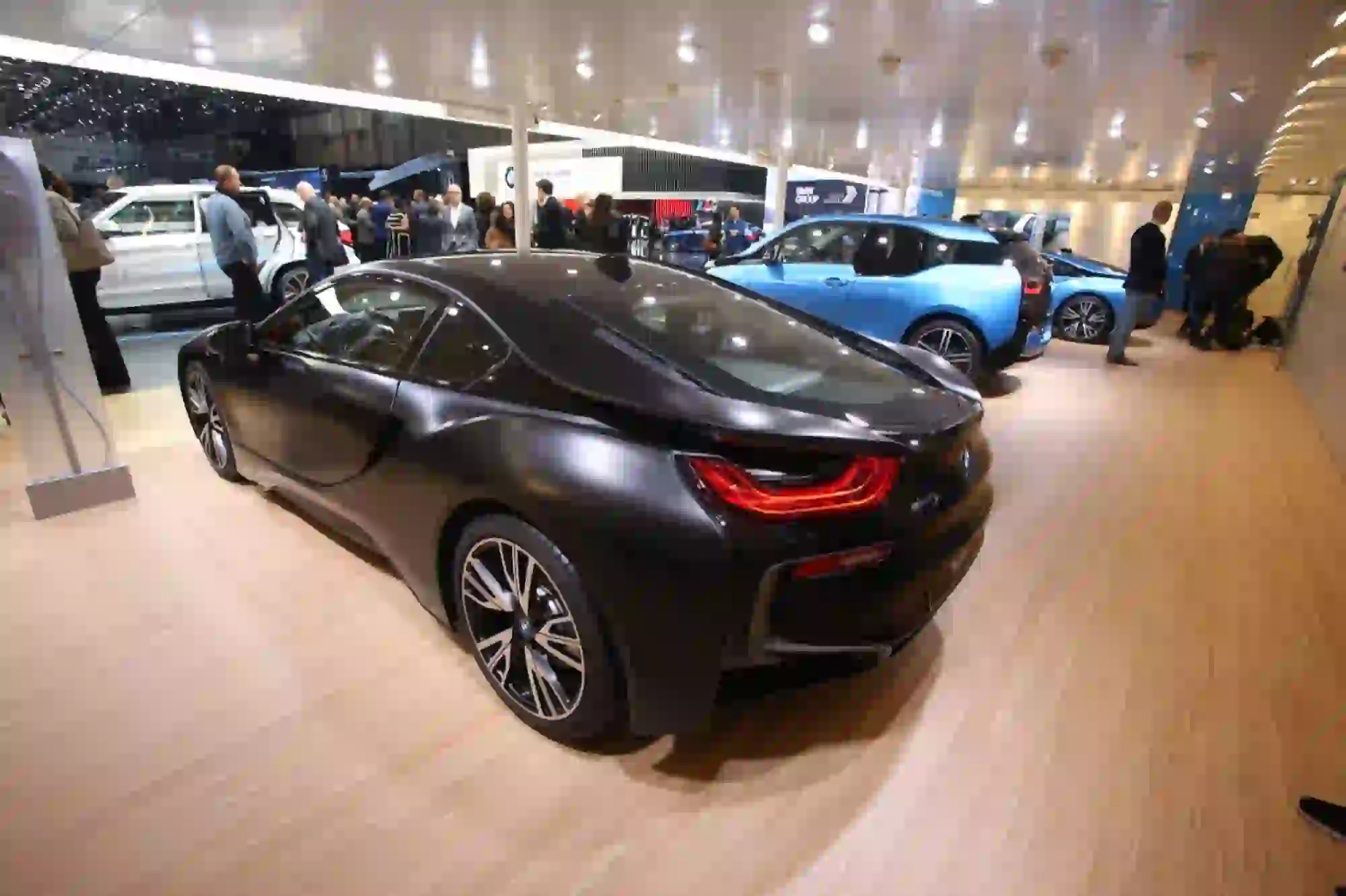 BMW i8 Frozen Black Edition Foto Live - Salone di Ginevra 2017 - 8