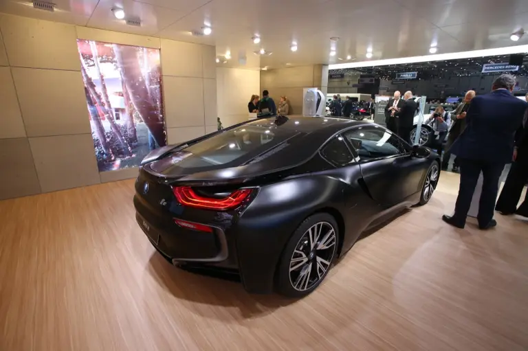 BMW i8 Frozen Black - Salone di Ginevra 2017 - 5