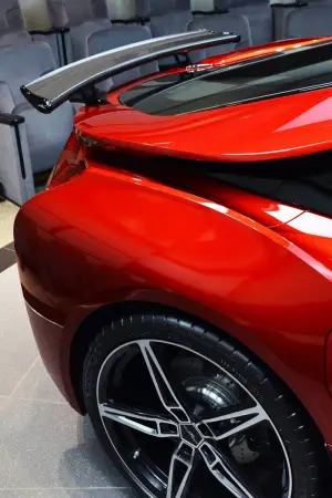 BMW i8 Lava Red