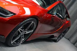 BMW i8 Lava Red - 17