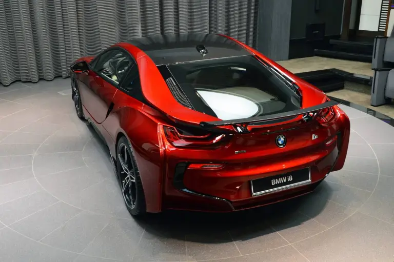 BMW i8 Lava Red - 2