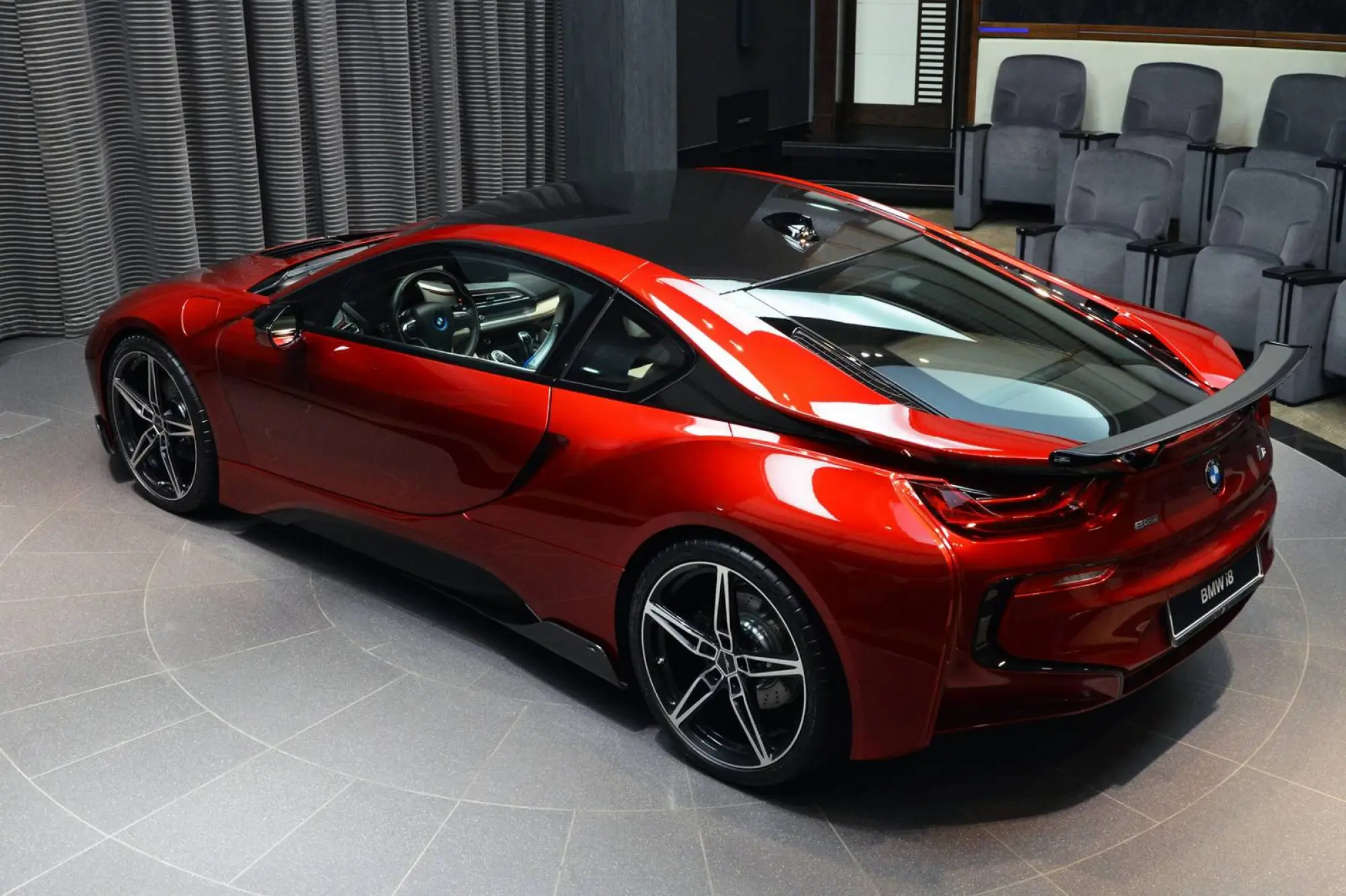BMW i8 Lava Red - 6
