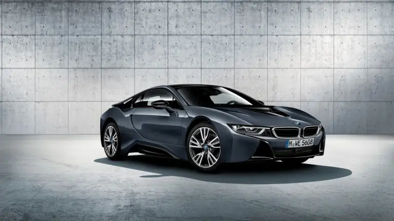 BMW i8 Protonic Dark Silver - 1