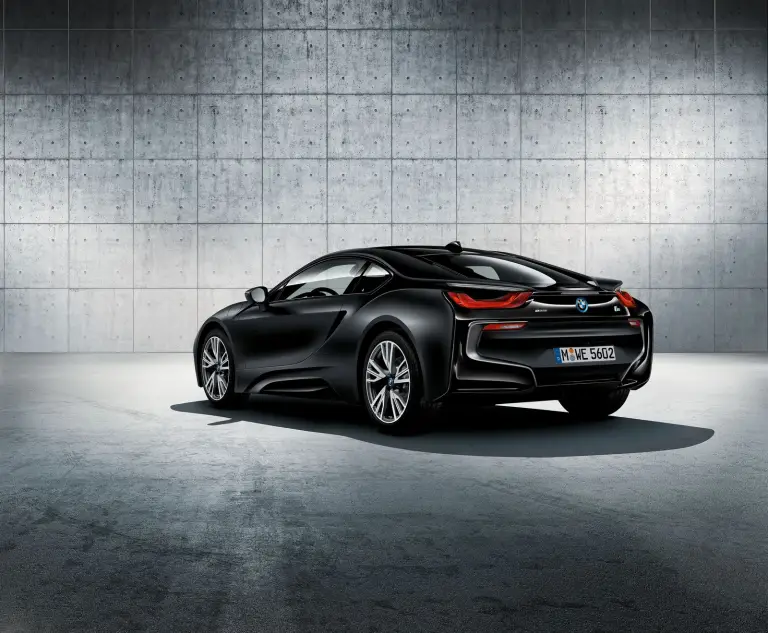 BMW i8 Protonic Frozen Black e Frozen Yellow - 1