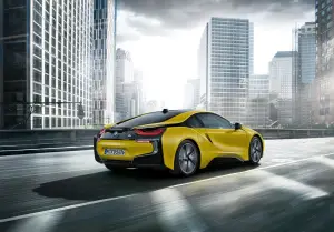 BMW i8 Protonic Frozen Black e Frozen Yellow