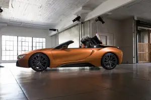 BMW i8 Roadster e nuova i8 Coupe