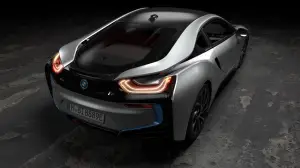 BMW i8 Roadster e nuova i8 Coupe