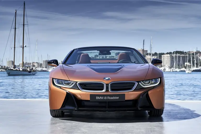 BMW i8 Roadster - 127