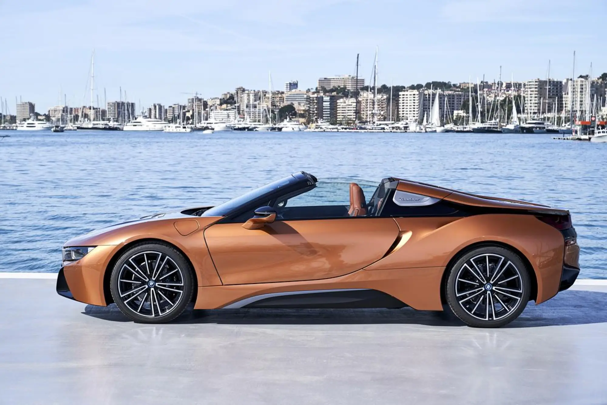 BMW i8 Roadster - 139