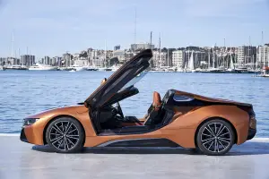 BMW i8 Roadster