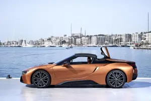 BMW i8 Roadster