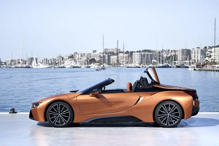 BMW i8 Roadster - 145