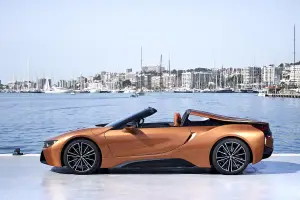 BMW i8 Roadster - 146