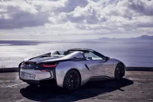 BMW i8 Roadster - 15