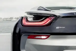 BMW i8 Roadster - 21