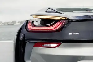 BMW i8 Roadster