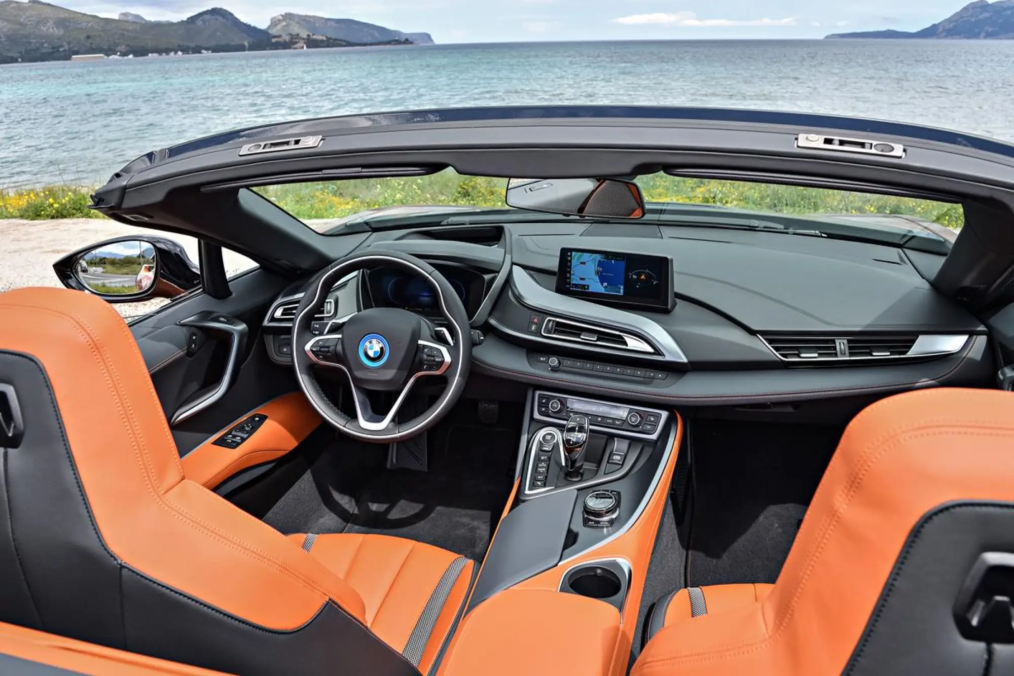 BMW i8 Roadster - 44