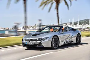 BMW i8 Roadster