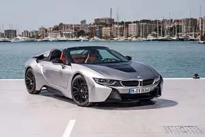 BMW i8 Roadster