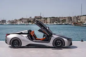 BMW i8 Roadster