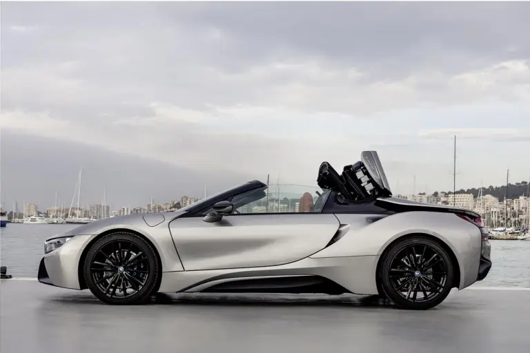 BMW i8 Roadster - 82