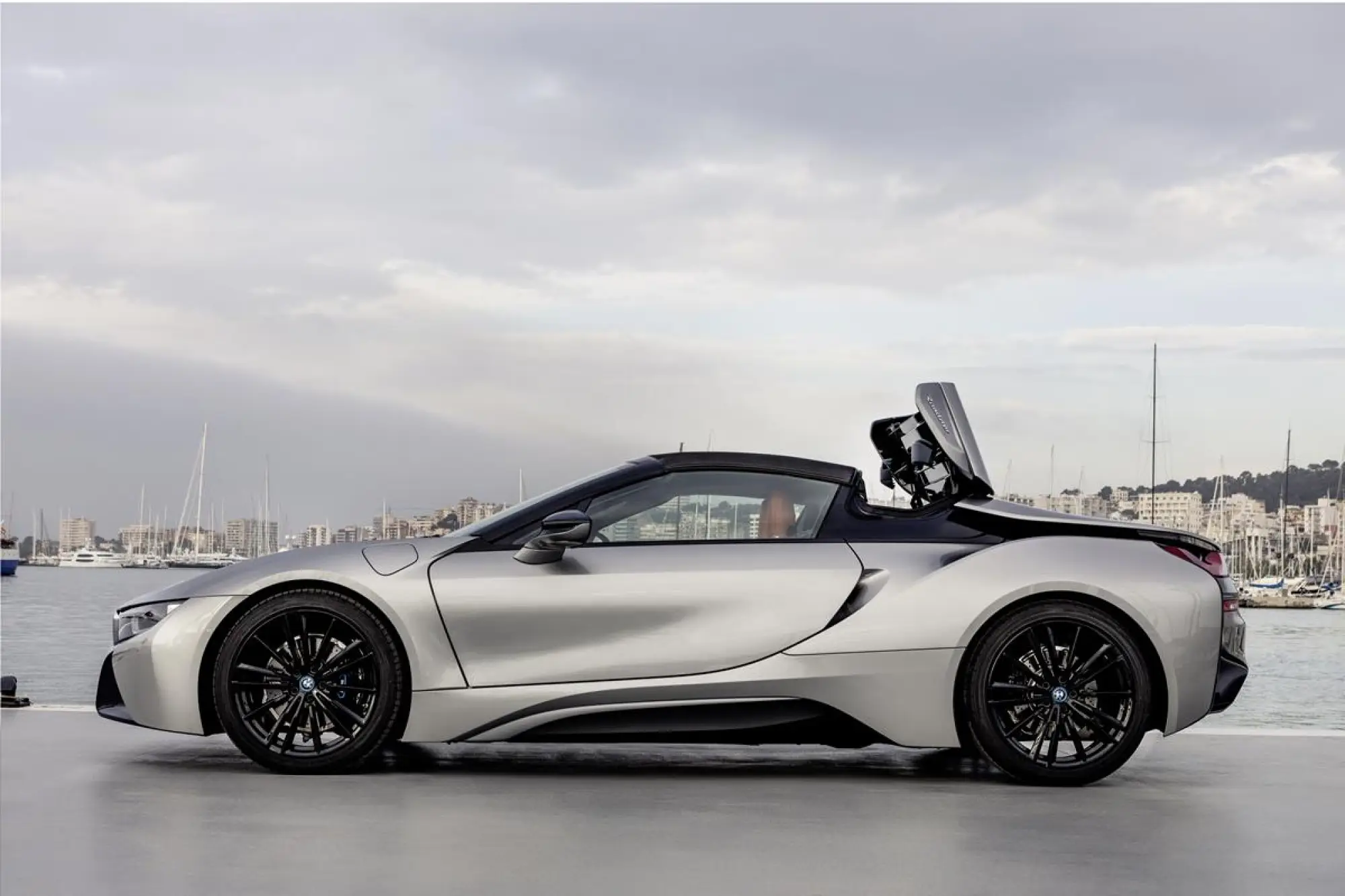 BMW i8 Roadster - 84