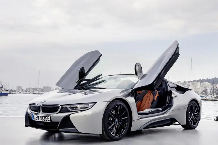 BMW i8 Roadster - 87