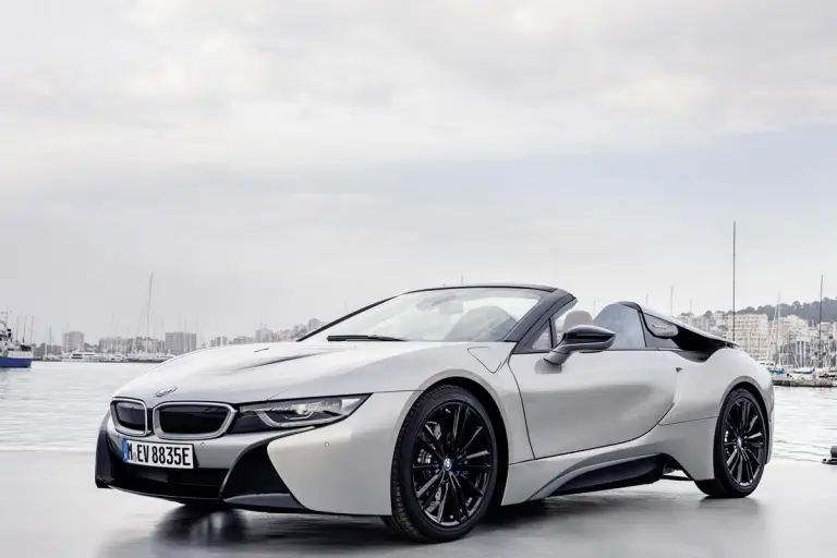 BMW i8 Roadster - 89