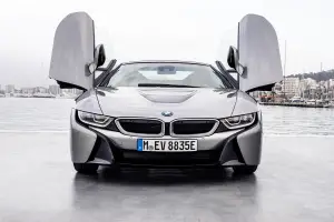 BMW i8 Roadster