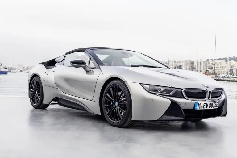 BMW i8 Roadster - 93