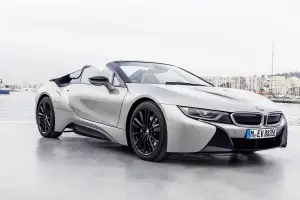 BMW i8 Roadster - 94