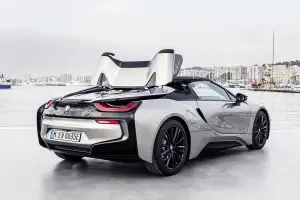 BMW i8 Roadster