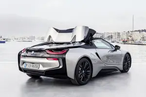 BMW i8 Roadster - 98