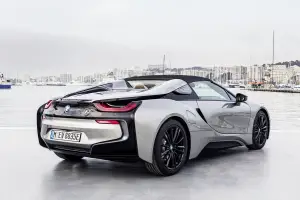 BMW i8 Roadster