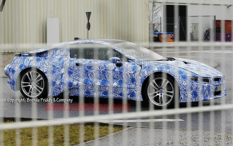 BMW i8 spy dicembre 2011 - 1