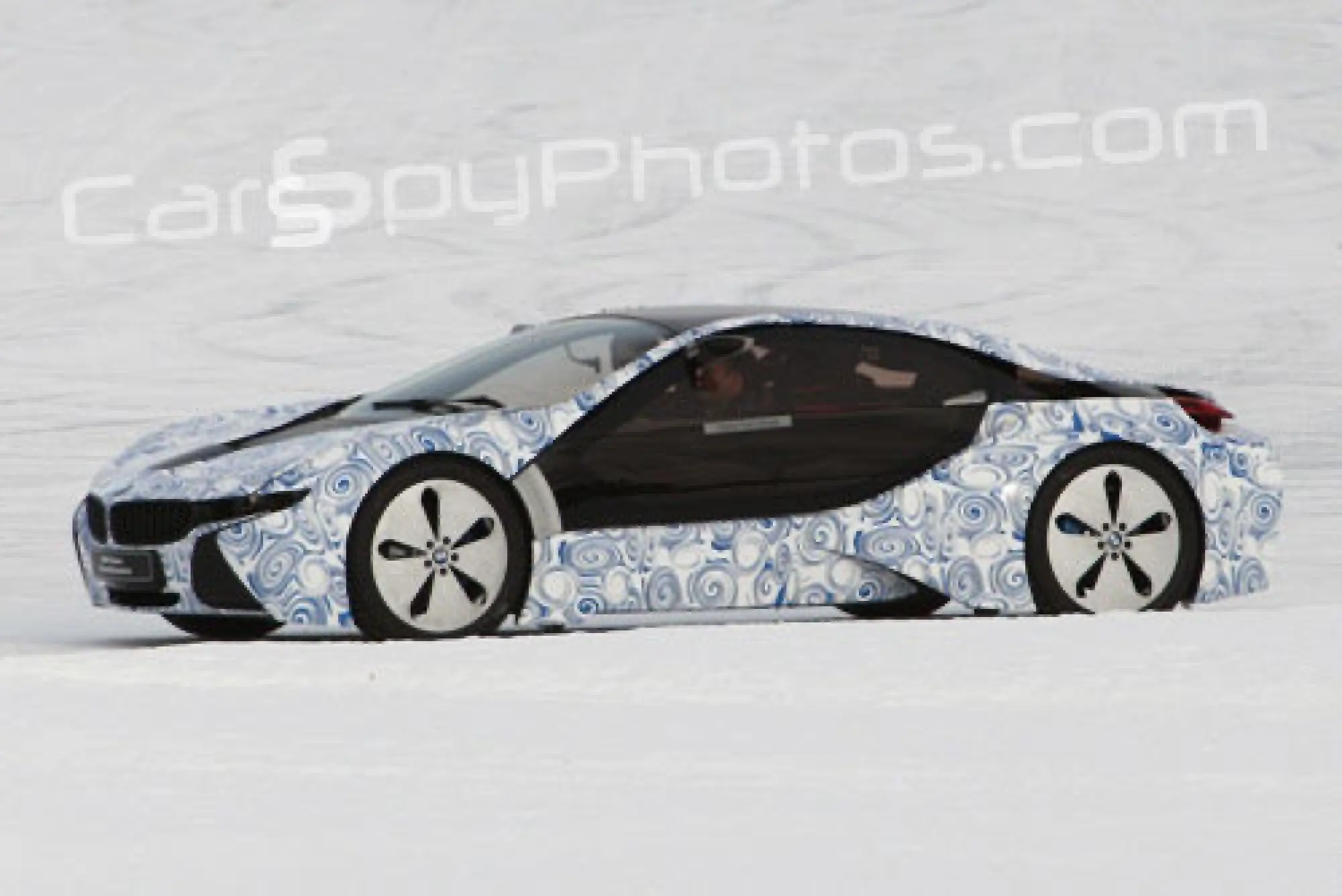 BMW i8 spy - 1