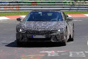 BMW i8 Spyder - Foto spia 18-05-2017 - 1