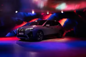 BMW iX M60 Art Mode - Foto