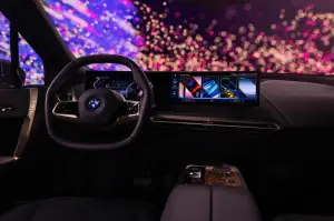 BMW iX M60 Art Mode - Foto
