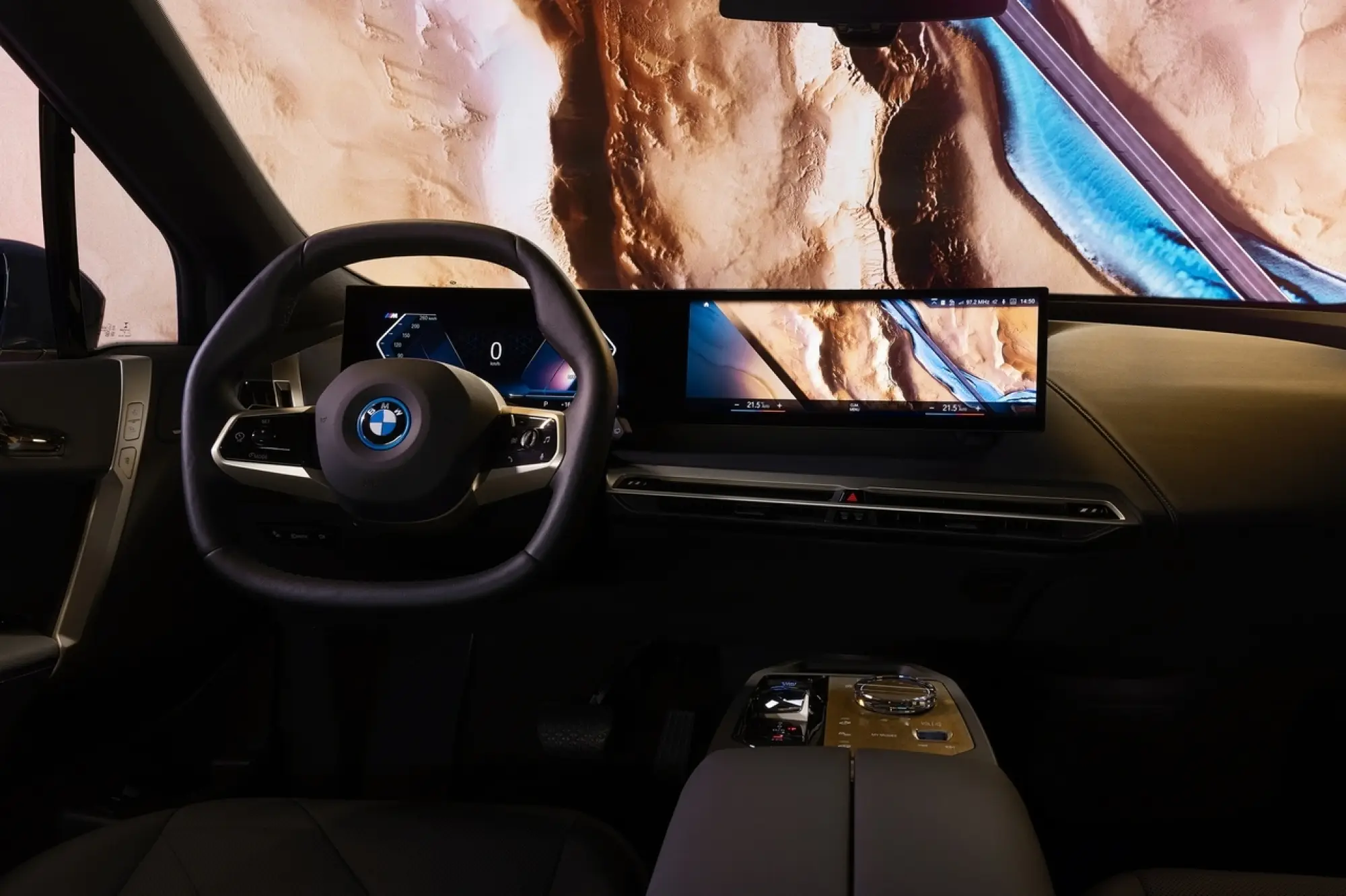 BMW iX M60 Art Mode - Foto - 18