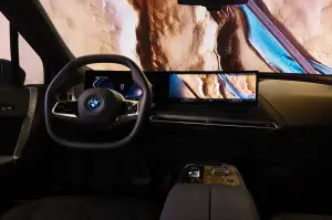 BMW iX M60 Art Mode - Foto